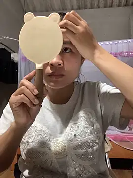 NhuFox online show from 10, 9, 2025