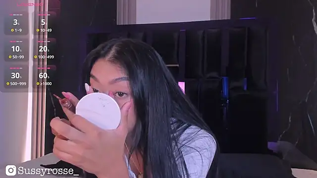 Snapshot of Sussyrosse_ chatting on 8, 9, 2025 Sussyrosse  online show from 8, 9, 2025