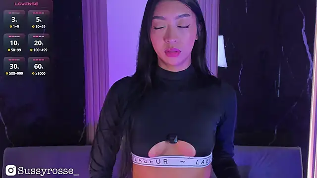 Snapshot of Sussyrosse_ chatting on 10, 10, 2025 Sussyrosse  online show from 10, 10, 2025