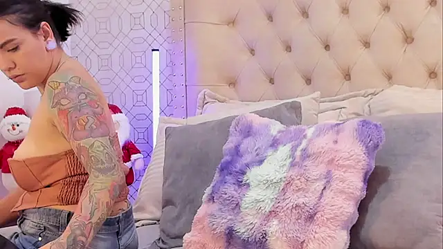 Snapshot of SuccubusDolly chatting on 20, 11, 2025 SuccubusDolly online show from 20, 11, 2025