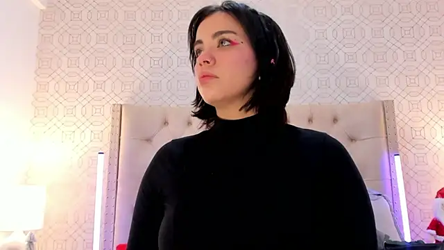 Snapshot of SuccubusDolly chatting on 5, 12, 2025 SuccubusDolly online show from 5, 12, 2025