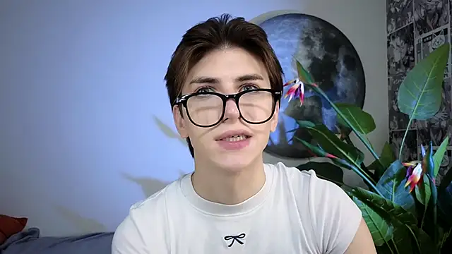 Oliver Starboy online show from 10, 10, 2025