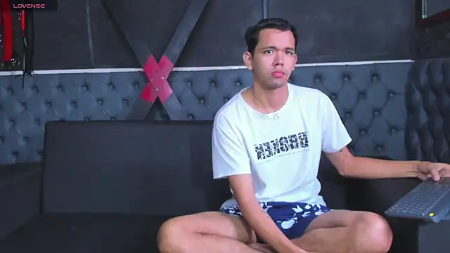 Snapshot of jeremytonner chatting on 19, 4, 2026 jeremytonner online show from 19, 4, 2026