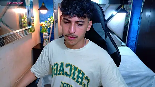 Snapshot of Alan_Del_Reyx chatting on 26, 2, 2026 Alan Del Reyx online show from 26, 2, 2026