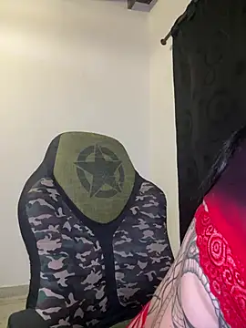 QUEENLAMIAXX online show from 18, 4, 2026