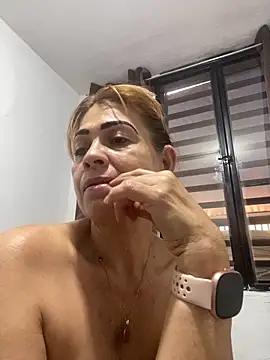 Snapshot of Sexysquirtmommy chatting on 9, 5, 2026 Sexysquirtmommy online show from 9, 5, 2026