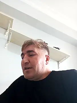 Snapshot of mert0359 chatting on 4, 10, 2025 mert0359 online show from 4, 10, 2025