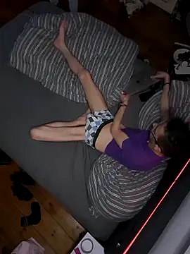 Snapshot of GayFun_bln chatting on 11, 4, 2026 GayFun bln online show from 11, 4, 2026