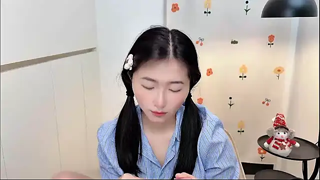 Rosalind xixi online show from 17, 4, 2026