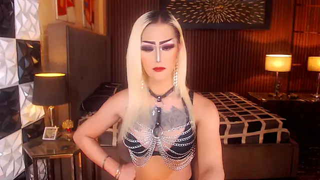 Snapshot of HorseCockDivine chatting on 30, 4, 2026 HorseCockDivine online show from 30, 4, 2026