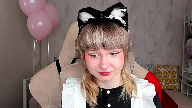 Snapshot of Tori_Cutie chatting on 4, 4, 2026 Tori Cutie online show from 4, 4, 2026