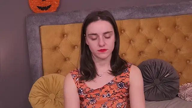 Snapshot of Jessica_White_ chatting on 28, 11, 2025 Jessica White online show from 28, 11, 2025