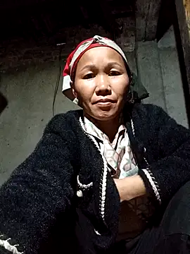 Snapshot of TinTin321 chatting on 18, 12, 2025 TinTin321 online show from 18, 12, 2025