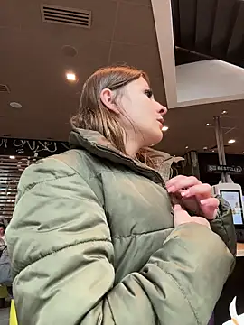 IsabellaEtha online show from 15, 10, 2025