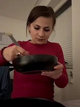 IsabellaEtha online show from 26, 10, 2025