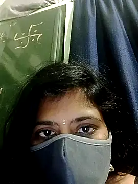 Snapshot of indumathi123 chatting on 15, 4, 2026 indumathi123 online show from 15, 4, 2026