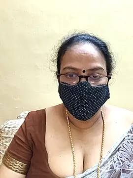 Snapshot of heera-rani chatting on 26, 10, 2025 heera-rani online show from 26, 10, 2025