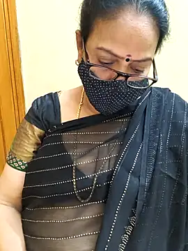 Snapshot of heera-rani chatting on 31, 10, 2025 heera-rani online show from 31, 10, 2025