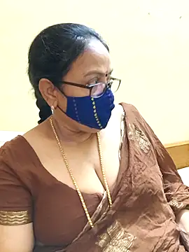 Snapshot of heera-rani chatting on 4, 11, 2025 heera-rani online show from 4, 11, 2025