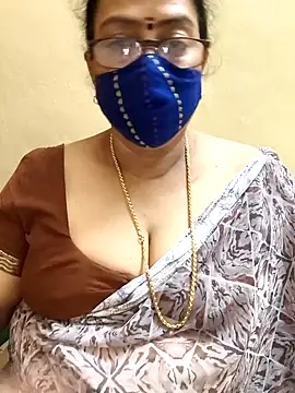 Snapshot of heera-rani chatting on 5, 11, 2025 heera-rani online show from 5, 11, 2025