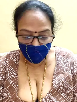 Snapshot of heera-rani chatting on 9, 11, 2025 heera-rani online show from 9, 11, 2025