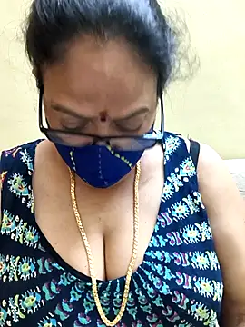 Snapshot of heera-rani chatting on 22, 11, 2025 heera-rani online show from 22, 11, 2025