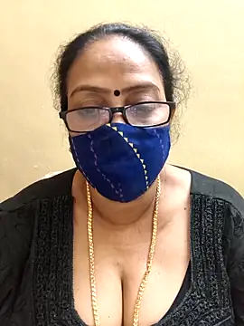 Snapshot of heera-rani chatting on 25, 11, 2025 heera-rani online show from 25, 11, 2025