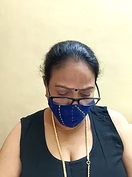 Snapshot of heera-rani chatting on 27, 11, 2025 heera-rani online show from 27, 11, 2025