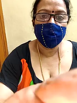 Snapshot of heera-rani chatting on 28, 11, 2025 heera-rani online show from 28, 11, 2025