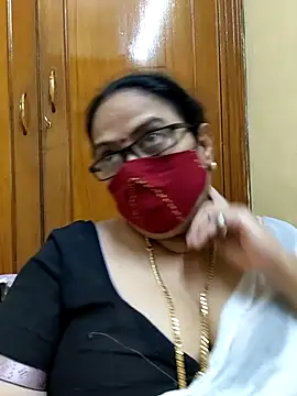 Snapshot of heera-rani chatting on 21, 4, 2026 heera-rani online show from 21, 4, 2026