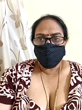 Snapshot of heera-rani chatting on 30, 4, 2026 heera-rani online show from 30, 4, 2026
