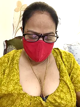 Snapshot of heera-rani chatting on 2, 5, 2026 heera-rani online show from 2, 5, 2026