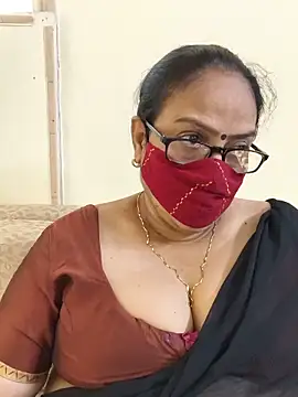 Snapshot of heera-rani chatting on 24, 5, 2026 heera-rani online show from 24, 5, 2026