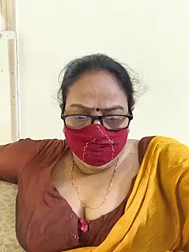 Snapshot of heera-rani chatting on 28, 5, 2026 heera-rani online show from 28, 5, 2026