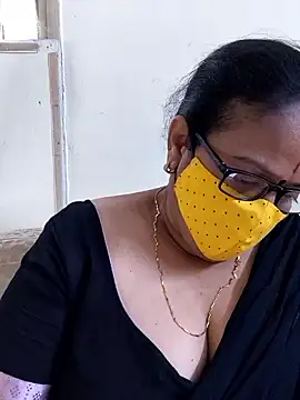 Snapshot of heera-rani chatting on 1, 6, 2026 heera-rani online show from 1, 6, 2026