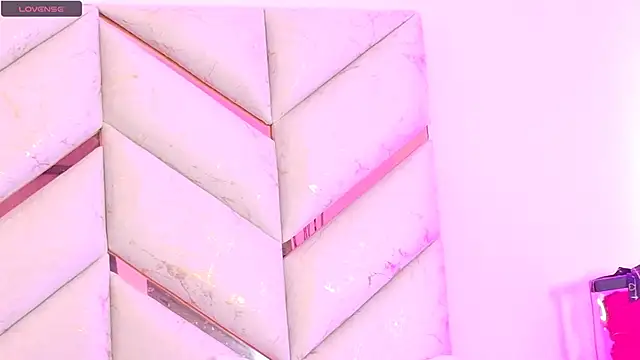 Snapshot of AlanaDoll chatting on 17, 3, 2026 AlanaDoll online show from 17, 3, 2026