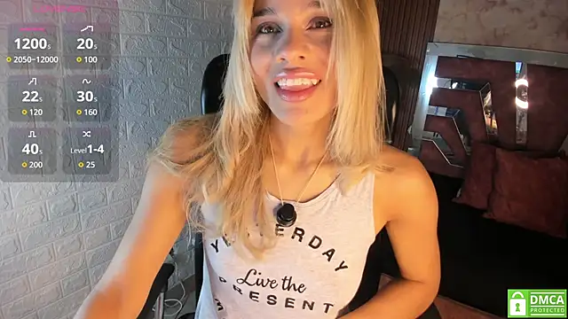 Snapshot of hot_cupid01 chatting on 24, 4, 2026 hot cupid01 online show from 24, 4, 2026