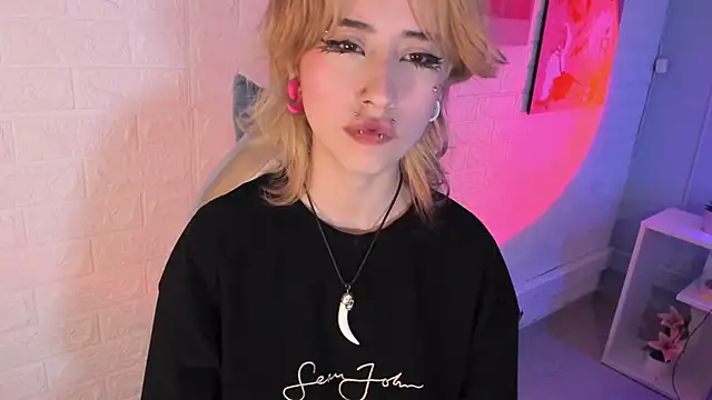 Hannahpage online show from 17, 10, 2025