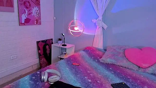 Hannahpage online show from 21, 10, 2025