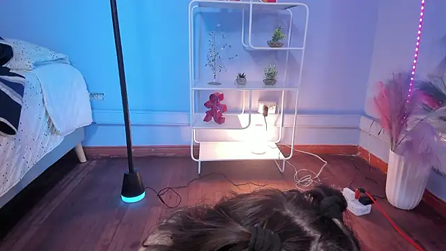 Hannahpage online show from 9, 2, 2026