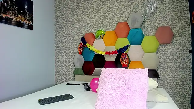 Snapshot of amarantha_hanss chatting on 16, 12, 2025 amarantha hanss online show from 16, 12, 2025