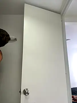 Snapshot of aronn_tay chatting on 29, 10, 2025 aronn tay online show from 29, 10, 2025