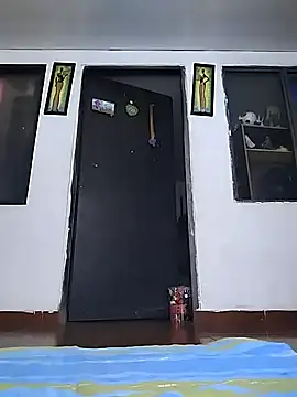 Snapshot of PerlaZultana chatting on 1, 10, 2025 PerlaZultana online show from 1, 10, 2025