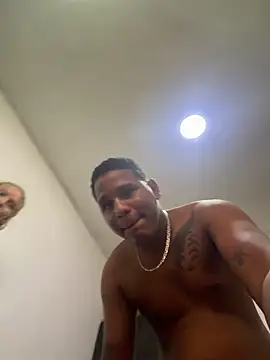 Snapshot of Morenovergon2003 chatting on 21, 4, 2026 Morenovergon2003 online show from 21, 4, 2026