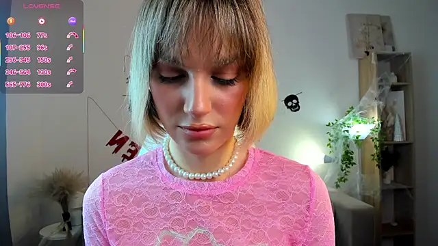 Ice Strawberry online show from 31, 10, 2025