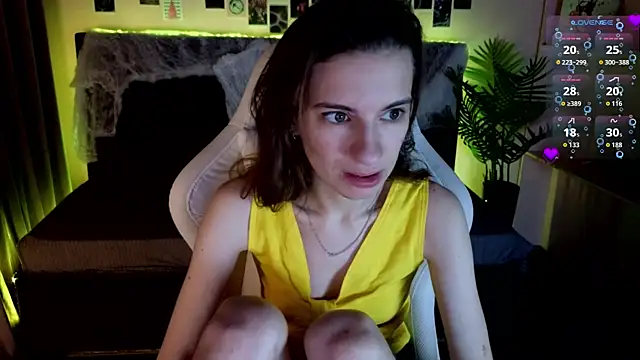 Snapshot of kaleriyaa_ chatting on 3, 11, 2025 kaleriyaa online show from 3, 11, 2025