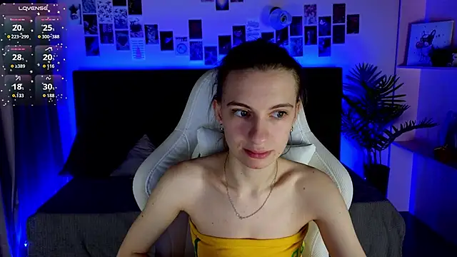 Snapshot of kaleriyaa_ chatting on 14, 11, 2025 kaleriyaa online show from 14, 11, 2025