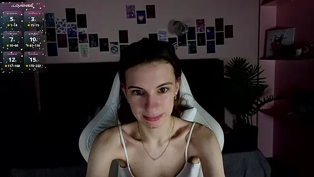 Snapshot of kaleriyaa_ chatting on 15, 11, 2025 kaleriyaa online show from 15, 11, 2025