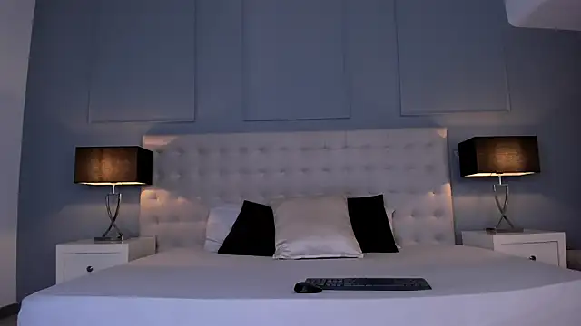 KellyRooss online show from 22, 11, 2025