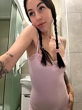 SakuraSara online show from 9, 11, 2025